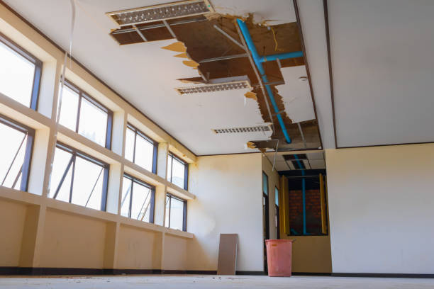 Best Sewage cleanup and water damage restoration  in Lakewood, CA